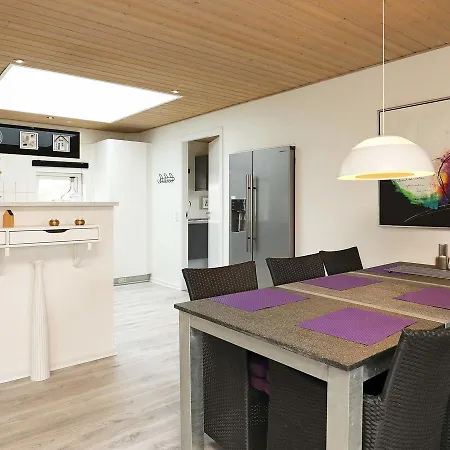 Holiday Viii Tatil Evi